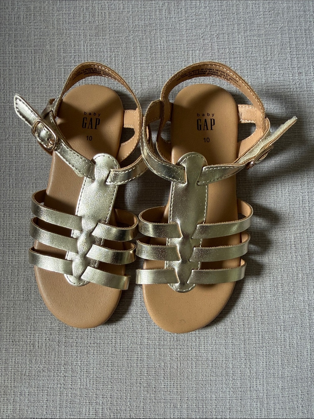 GAP Never Worn Girls Metallic Gold Strappy Girls' Sandals